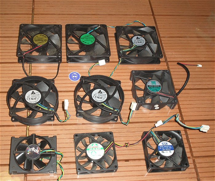 hq1 9x diverse Lüfter Ventilator 12V Volt DC Kunststoff schwarz