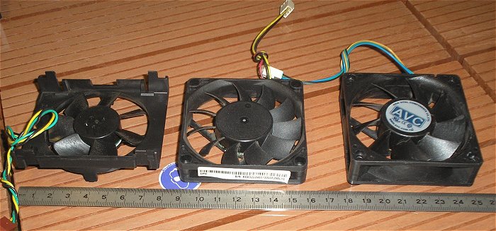 hq3 9x diverse Lüfter Ventilator 12V Volt DC Kunststoff schwarz