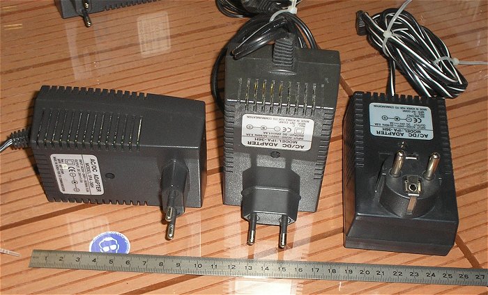 hq1 Netzteil Steckernetzteil 230V Volt AC auf 24V DC 1,5A Ampere IPA-36H