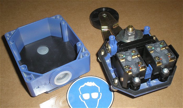 hq3 Endschalter Positionsschalter Telemecanique XCR A15 (A⁄ B15) 065204 EAN 3389110652048