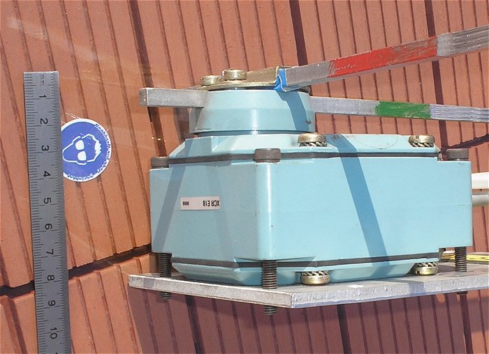 hq4 Positionsschalter im Metallgehäuse 2S2Ö Telemecanique XCR E18