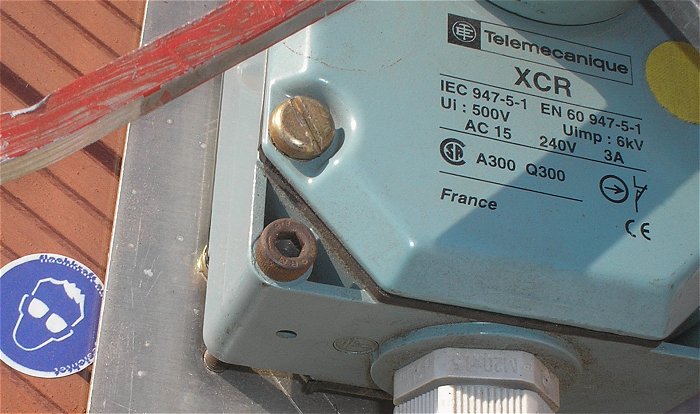 hq5 Positionsschalter im Metallgehäuse 2S2Ö Telemecanique XCR E18
