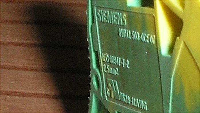 hq3 ca 50x Klemme 2,5mm² PE grün gelb Siemens 8WH2 503 8WH2503-0CF07