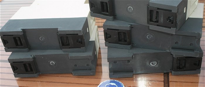 hq5 Relais Zeitrelais 24V Volt AC DC 0,3s-30s Telemecanique RE8RA31B EAN 3389110312560