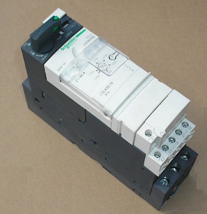 hq Steuereinheit Schneider LUCB05BL 1,25-5,0A 1,25A 24V DC und Grundgerät LUB12