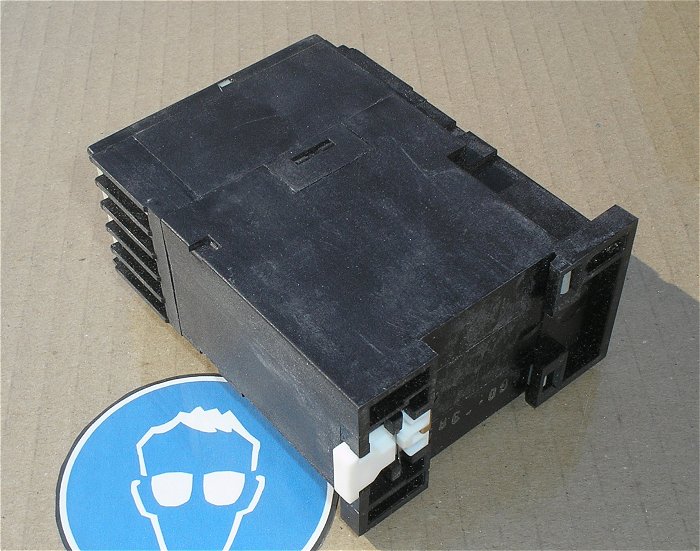 hq2 2x Zeitrelais 230V Volt AC mit LCD Display Siemens 7PU3140-3AN24 7PU391.-.A