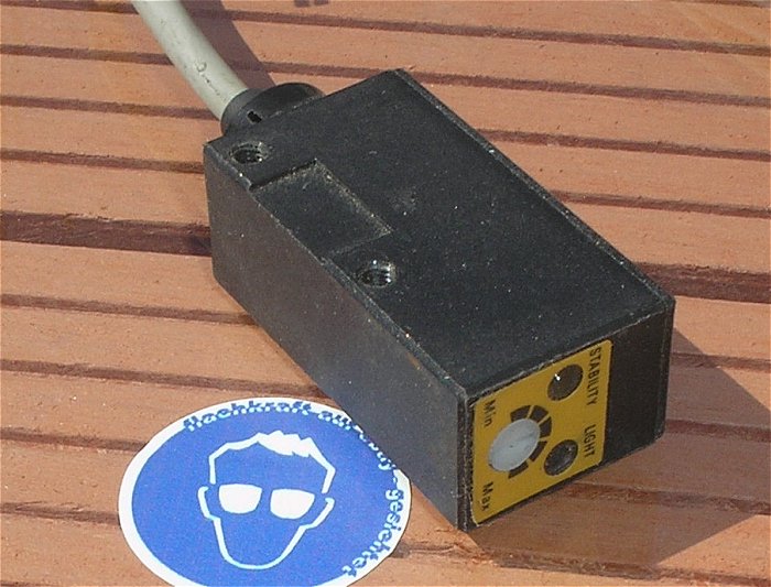 hq2 Lichtschranke Photoelectric Sensor 24V Volt DC Omron E3S-DS10B41