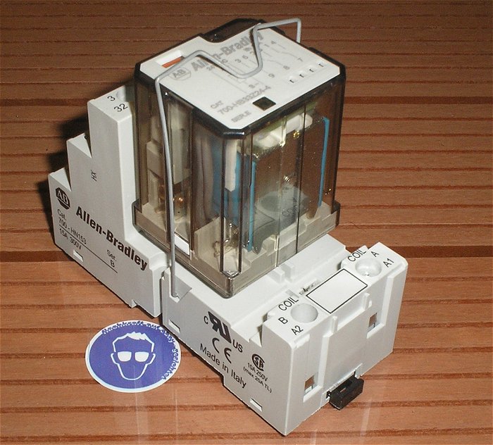hq1 Relais Koppelrelais 24V Volt DC 3x UM 15A AB Allen Bradley + Sockel