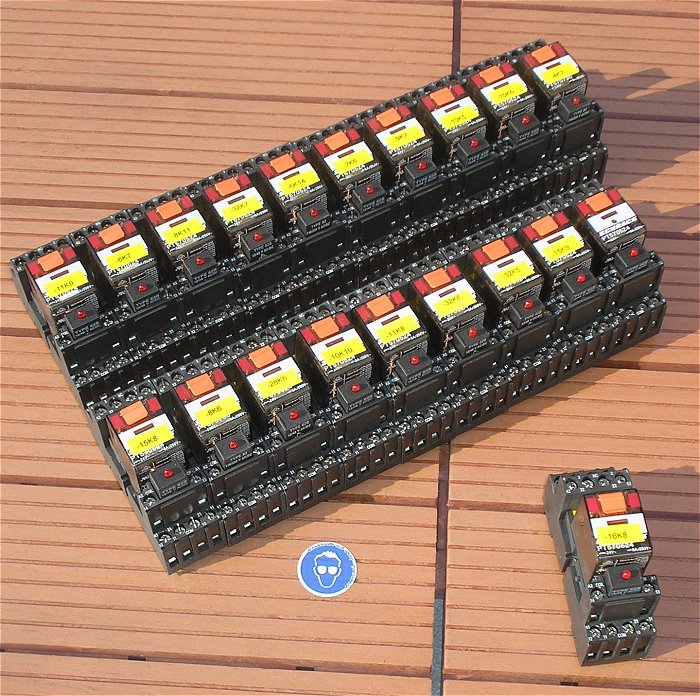 hq Relais 24V AC 4xUM 6A Schrack PT570524 + LED 62B + Sockel ES15 4N