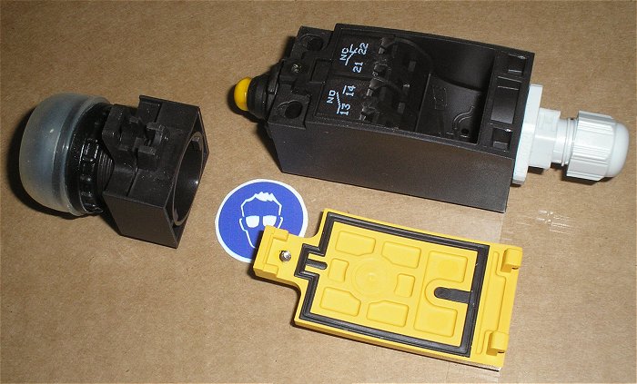 hq1 2x Taster Drucktaster 1S1Ö spritzwassergeschützt Moeller LS-11