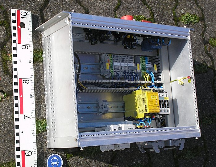 hq4 Gehäuse Rackgehäuse Stromverteiler 19Zoll 4HE Notaus Hauptschalter Taster Anzeige