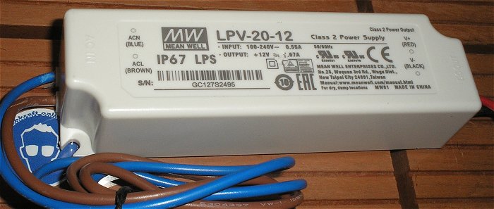hq1 Netzteil 230V Volt AC auf 12V DC 1,67A Ampere MW Meanwell LPV-20-12 EAN 4021087006965