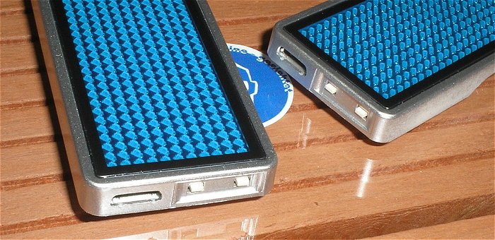 hq1 2 Stück LED Namensschild blau 44x11 Pixel 93x30x6mm USB Sertronics EAN 4251266759096