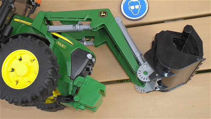 hq4 Traktor Trecker mit Schaufel Holzanhänger Baumstämme Bruder John Deere 7930