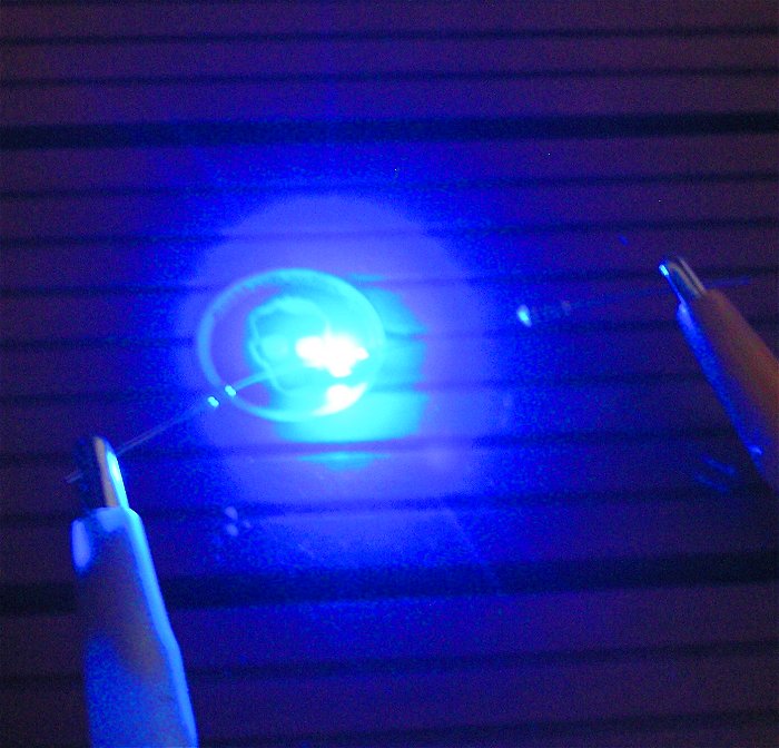 hq ca 100 Stück Chip-LED blau 3.4V 20 mA SMD 1206 Broadcom HSMR-C150 EAN 2050000588730