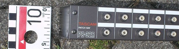 hq3 Patchpanel Patchbox Patchbay 32 Kanal Cinch Chinch ohne Rackwinkel Tascam PB 32R