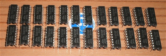 hq2 2x IC 4-Bit D-Type Register D-FlipFlop CMOS DIP 16 Toshiba TC4076BP 8640H