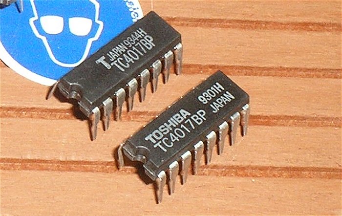 hq1 2x IC Decimal Johnson Counter Zähler 5 stufig CMOS DIP 16 Toshiba TC4017BP Japan