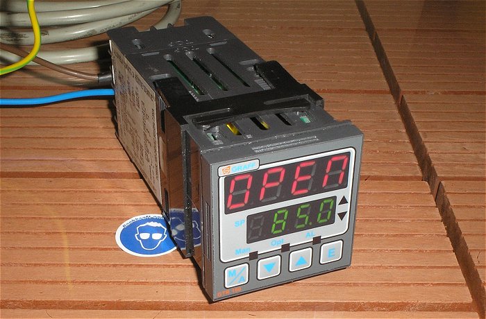 hq5 Regler Temperaturregler 120-230V VAC mV mA LED Gräff GTR100 ECO24 1AAA302 S204