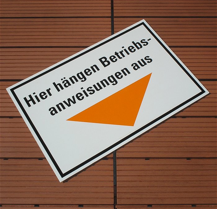 hq Schild PVC 30x20cm 300x200mm oranger Pfeil “hier hängen Betriebsanweisungen aus“