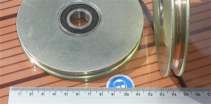 hq1 Umlenkrolle ca 11,7cm mit Kugellager 17mm innen Rolling Center Treviso Italy 5203RS 