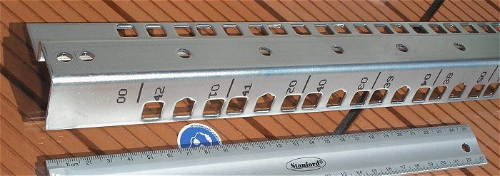 hq1 halbierte Rackschiene 42U für Käfigmuttern 19 Zoll Serverschrank Netzwerkschrank 