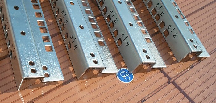 hq5 halbierte Rackschiene 42U für Käfigmuttern 19 Zoll Serverschrank Netzwerkschrank 