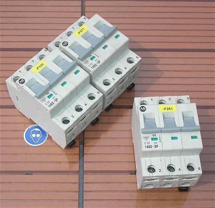 hq Leitungsschutzschalter LSS Automat Sicherung C32 A Ampere 3polig Halteklammer Mangel