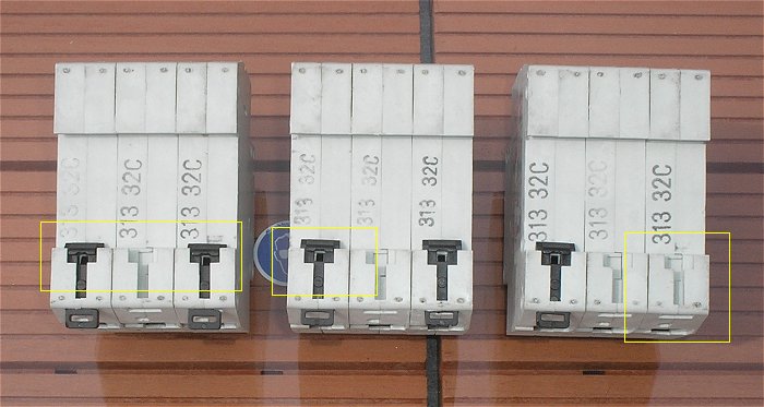 hq2 Leitungsschutzschalter LSS Automat Sicherung C32 A Ampere 3polig Halteklammer Mangel