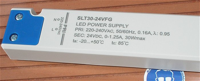 hq1 LED Netzteil 230V AC auf 24V DC 1,25A Ampere Self SLT30-24VFG EAN 4021087039369
