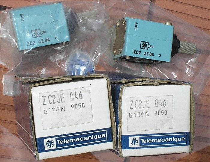 hq5 2x Schaltergehäuse Telemecanique XC2-JD ZC2-JD4 4x Antrieb ZC2JE 046