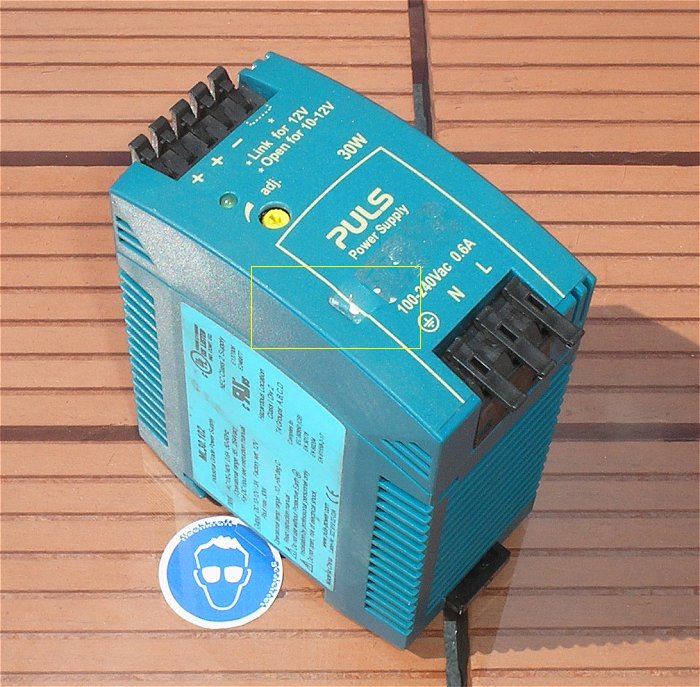 hq Schaltnetzteil 230V Volt AC auf 12V DC 30W Puls ML30.102 Gehäusemangel
