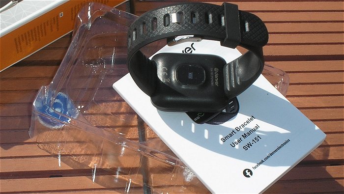 hq6 5x Smartwatch Sportuhr Fitnessuhr USB Bluetooth BT Denver SW-151 EAN 5706751054617