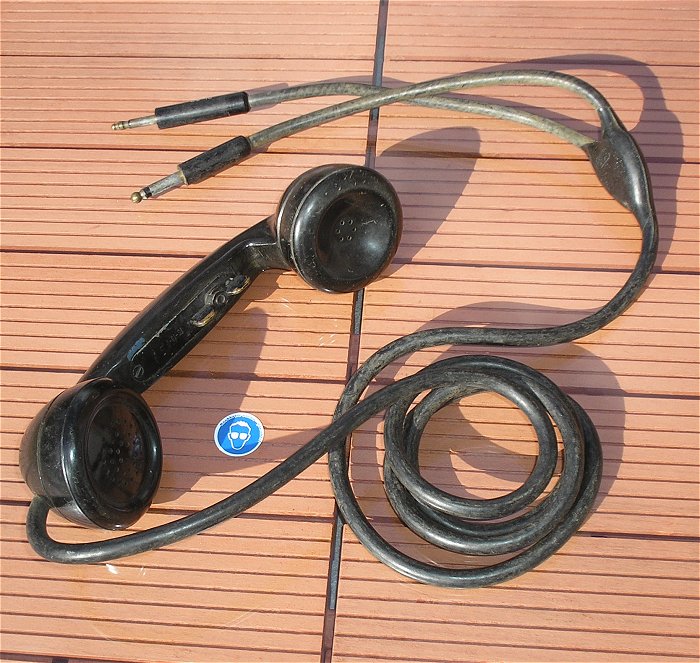 hq ein alter Telefonhörer Bakelit Farbe schwarz mit 2x Klinkenstecker ohne Zubehör