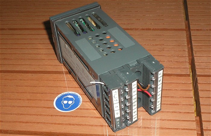 hq1 Regler Temperaturregler 230V Volt AC 0-10V 0-20mA Eurotherm 2216e