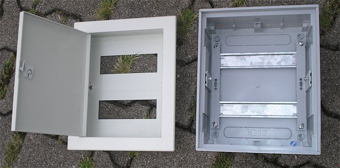hq1 1x Sicherungskasten Verteiler mit Tür UP Unterputz schutzisoliert Striebel UK 16