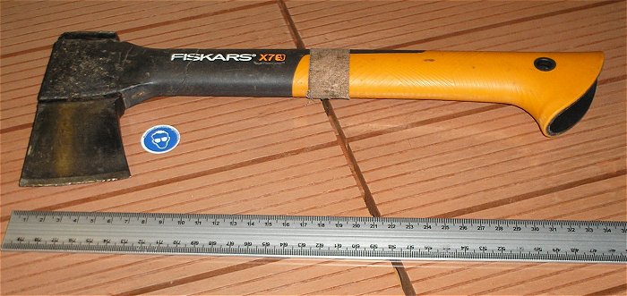 hq1 Axt Beil Universalaxt gebrochen + Gürtelhalter Fiskars X7 1015618 EAN 6411501214232